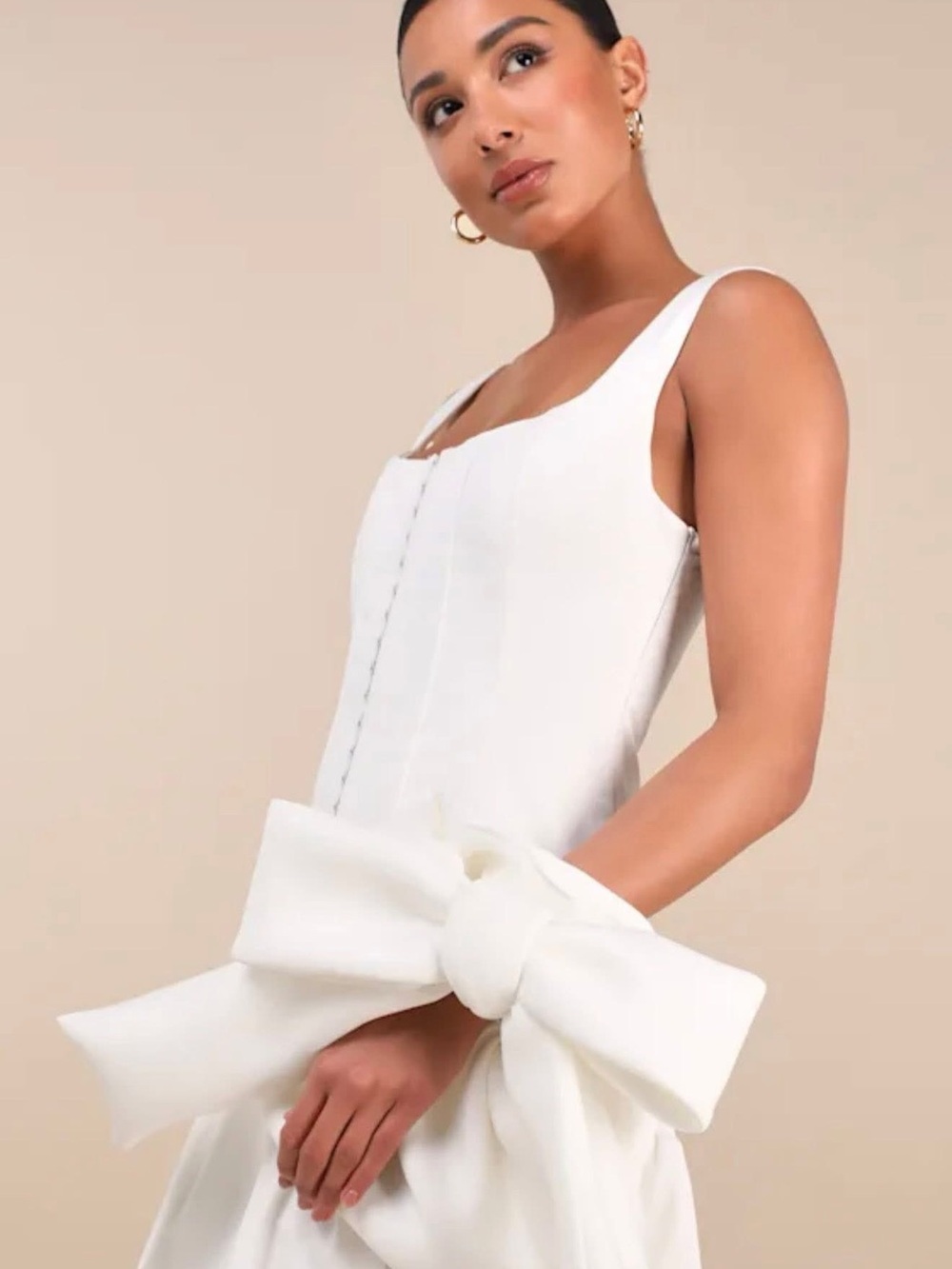 Ivory Bow Handbag - Picture 2 of 3